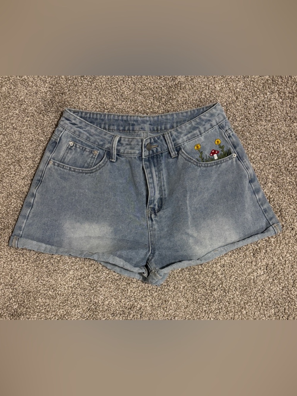 ROMWE Fairycore Mushroom Embroidery Denim Shorts in a Size Large or 8/10